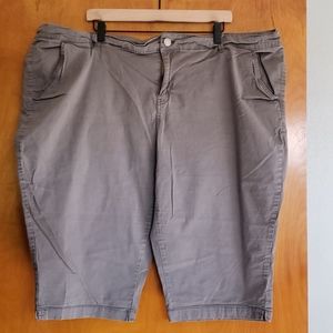 Lane Bryant gray khaki capri | Size 28